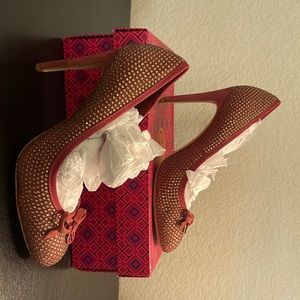 NW fabulous wine colored, sequined Tory Burch Phoenix pumps with charm logo $375